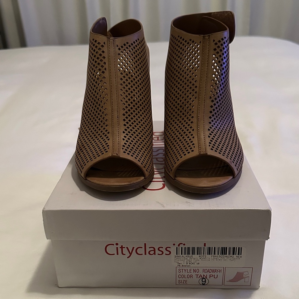 Cityclassified Brown Peep Toe Heeled Boots
